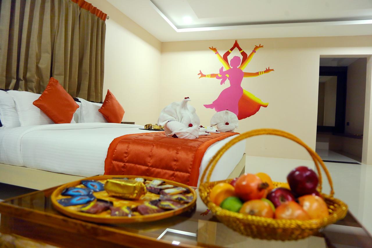 Athena Hotel Tiruvannamalai Exterior photo