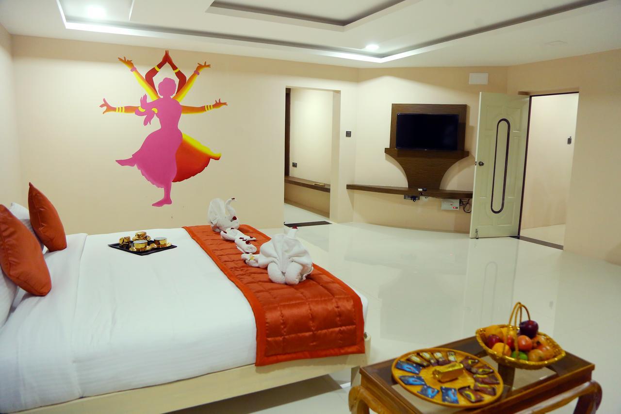 Athena Hotel Tiruvannamalai Exterior photo
